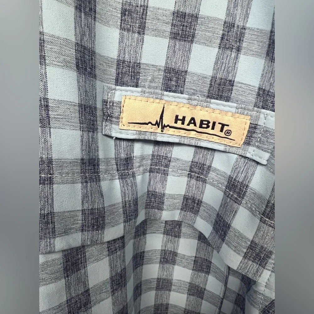 Habit- Mens Medium, Full Button, Blue,‎ Pre-Owned